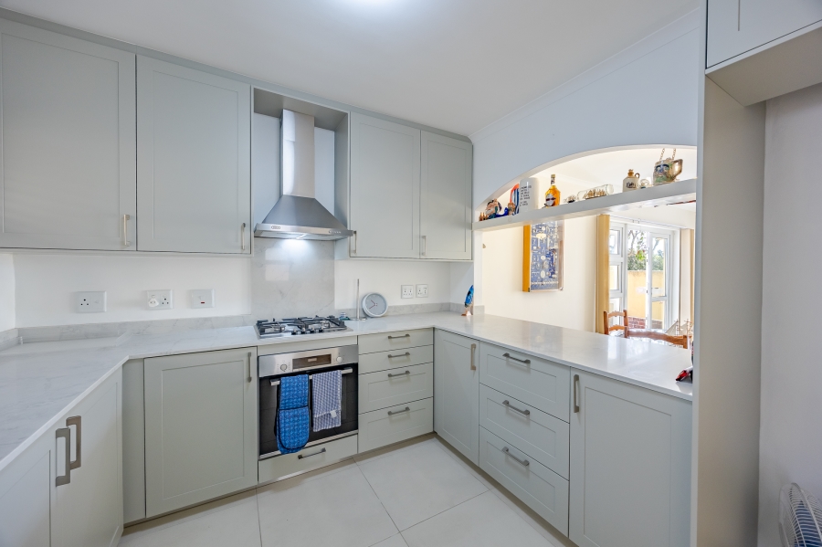 2 Bedroom Property for Sale in Lakeside Western Cape